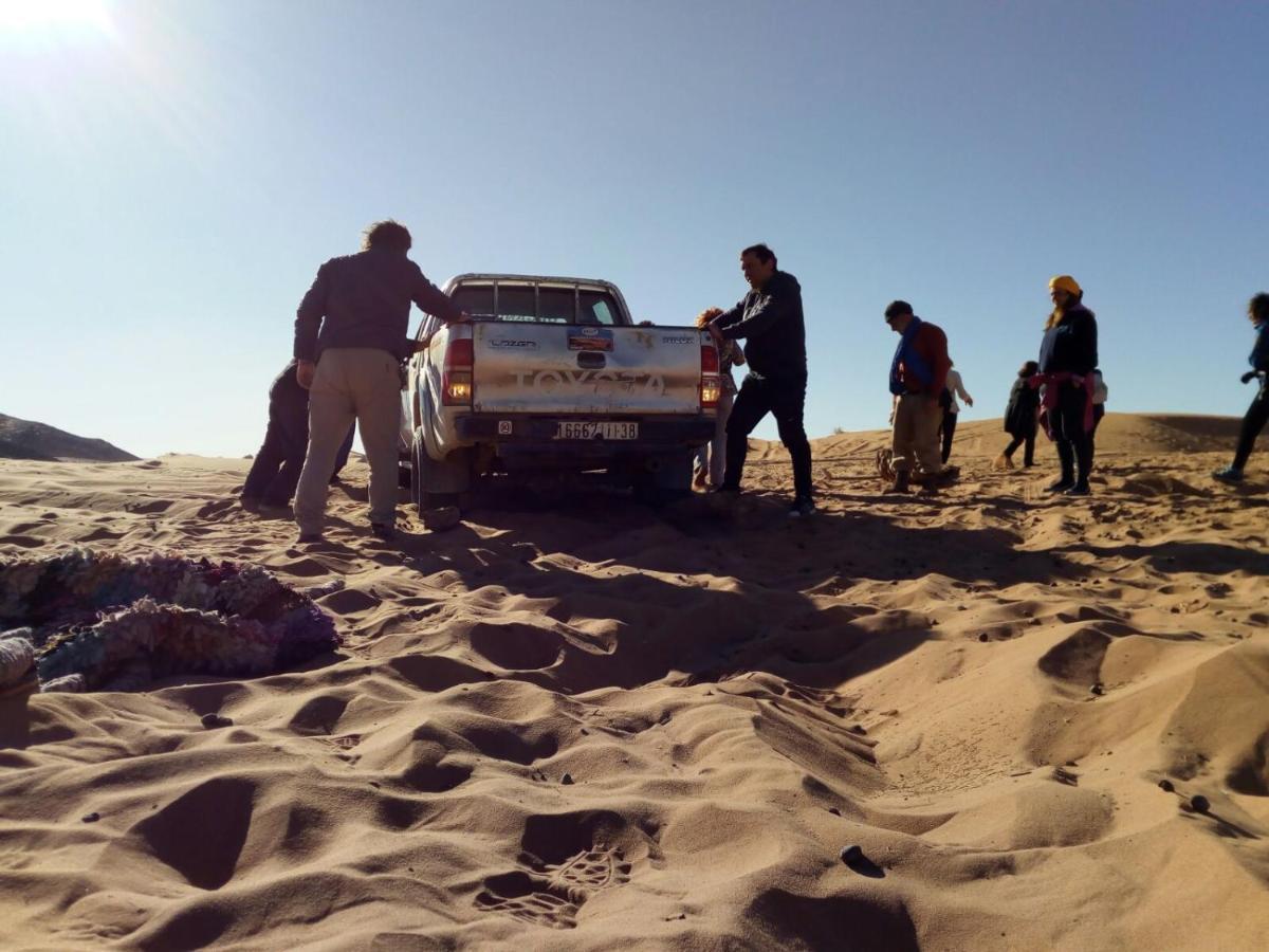 Hotel Desert Luxury Tented & Activities Adrouine Esterno foto