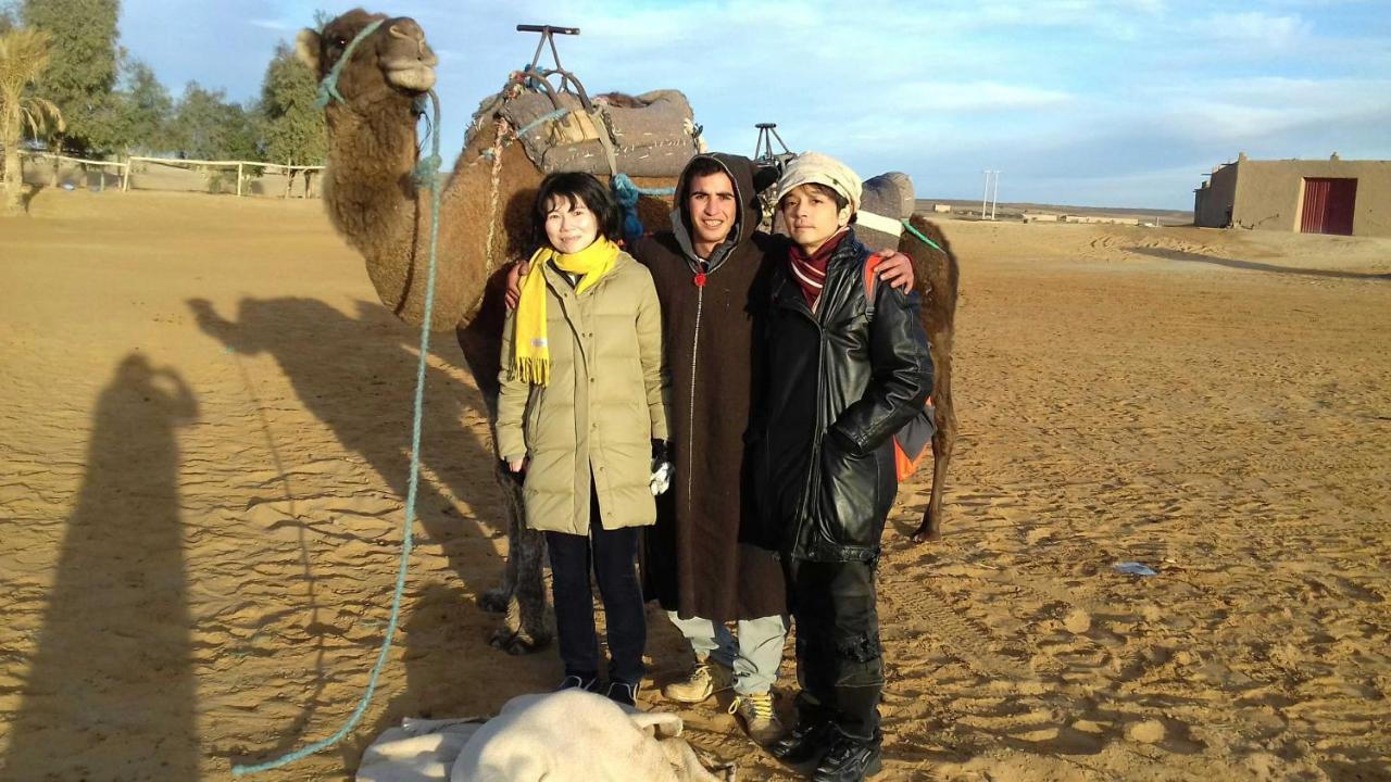 Hotel Desert Luxury Tented & Activities Adrouine Esterno foto