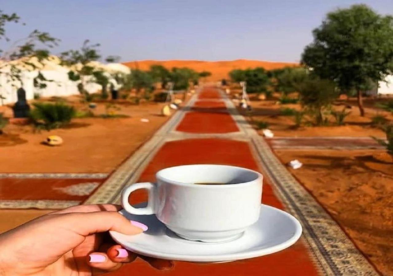 Hotel Desert Luxury Tented & Activities Adrouine Esterno foto