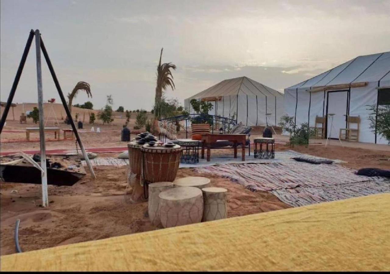 Hotel Desert Luxury Tented & Activities Adrouine Esterno foto