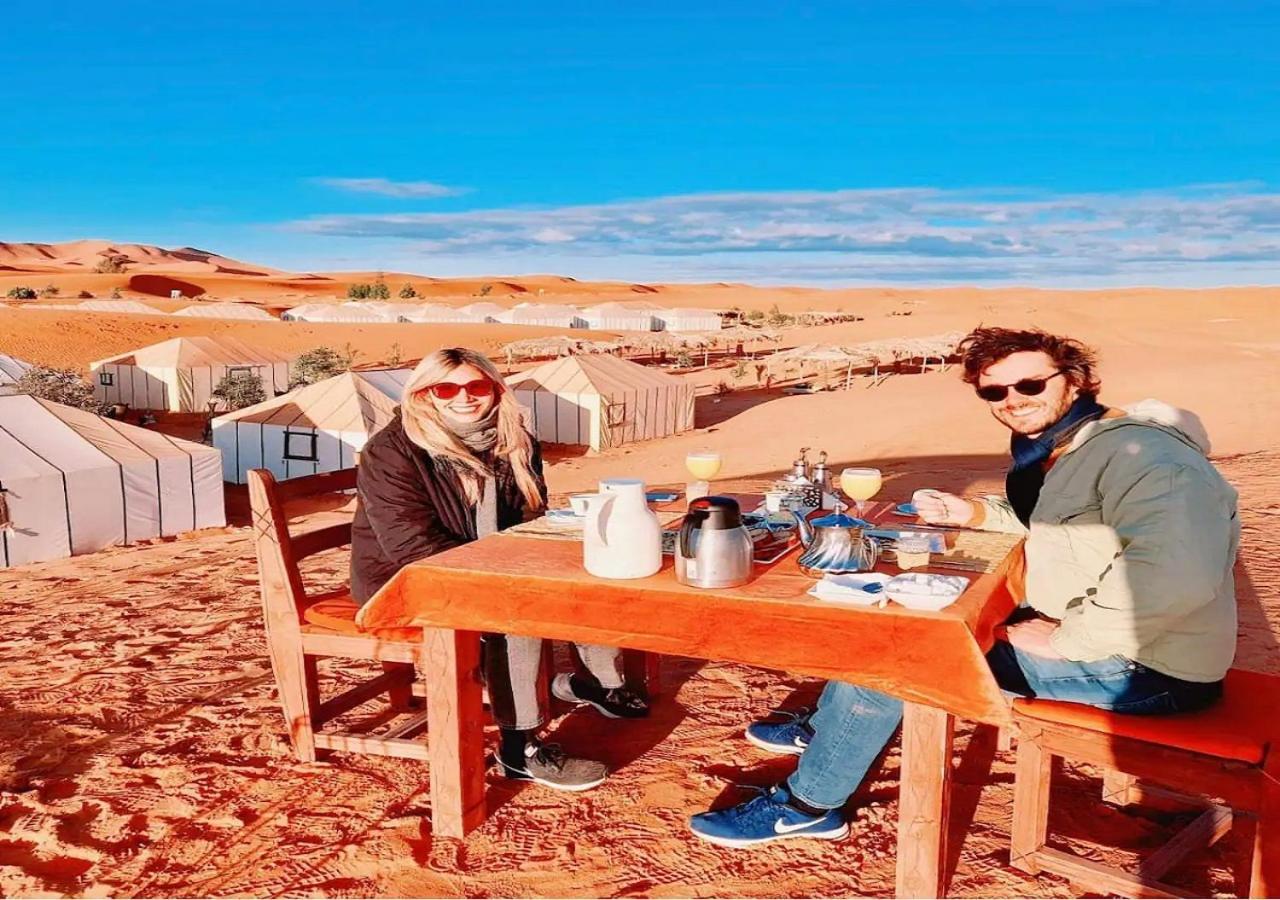 Hotel Desert Luxury Tented & Activities Adrouine Esterno foto