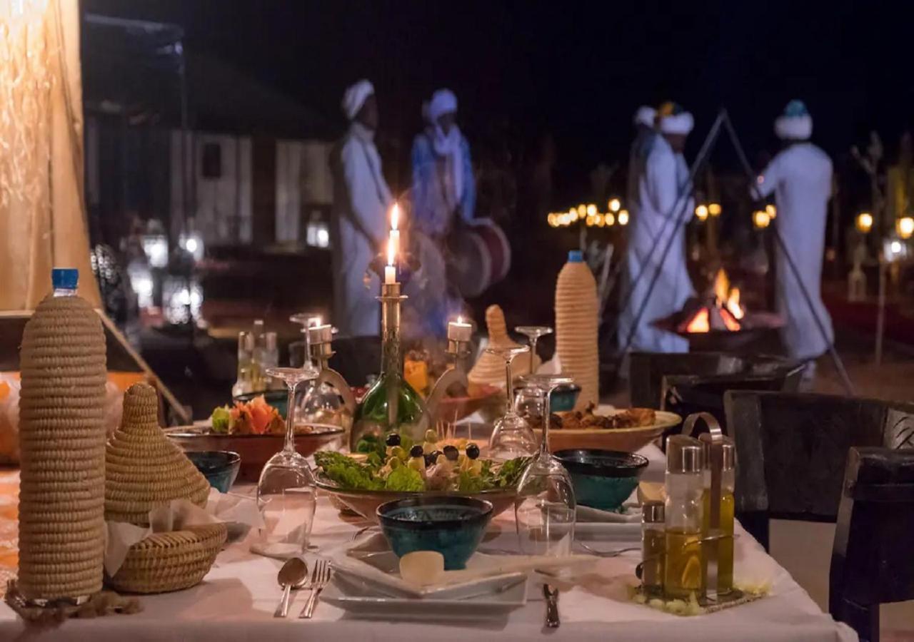 Hotel Desert Luxury Tented & Activities Adrouine Esterno foto