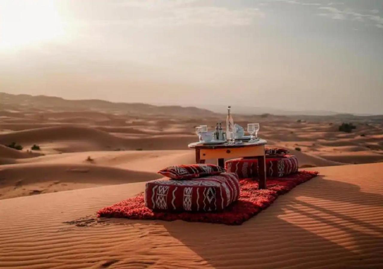 Hotel Desert Luxury Tented & Activities Adrouine Esterno foto