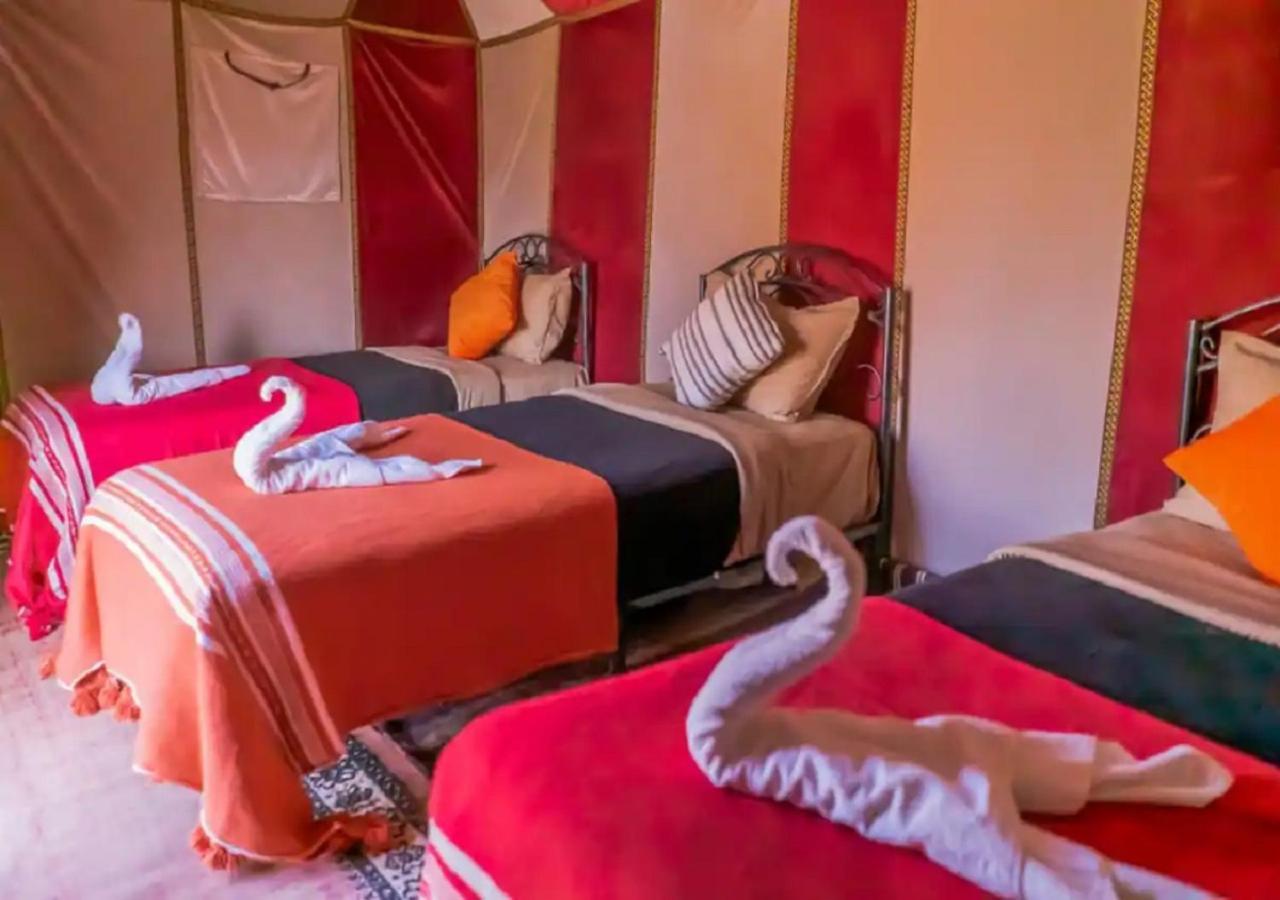 Hotel Desert Luxury Tented & Activities Adrouine Esterno foto