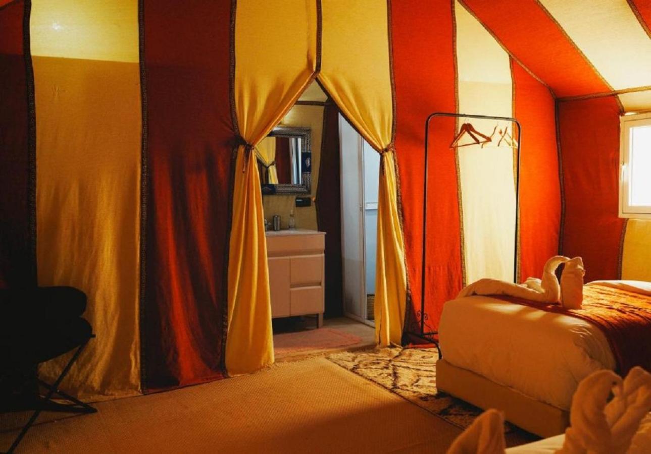 Hotel Desert Luxury Tented & Activities Adrouine Esterno foto
