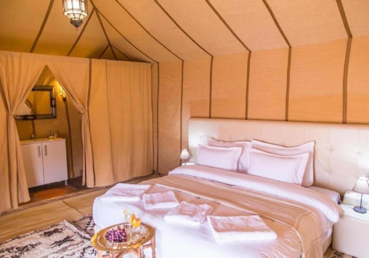 Hotel Desert Luxury Tented & Activities Adrouine Esterno foto