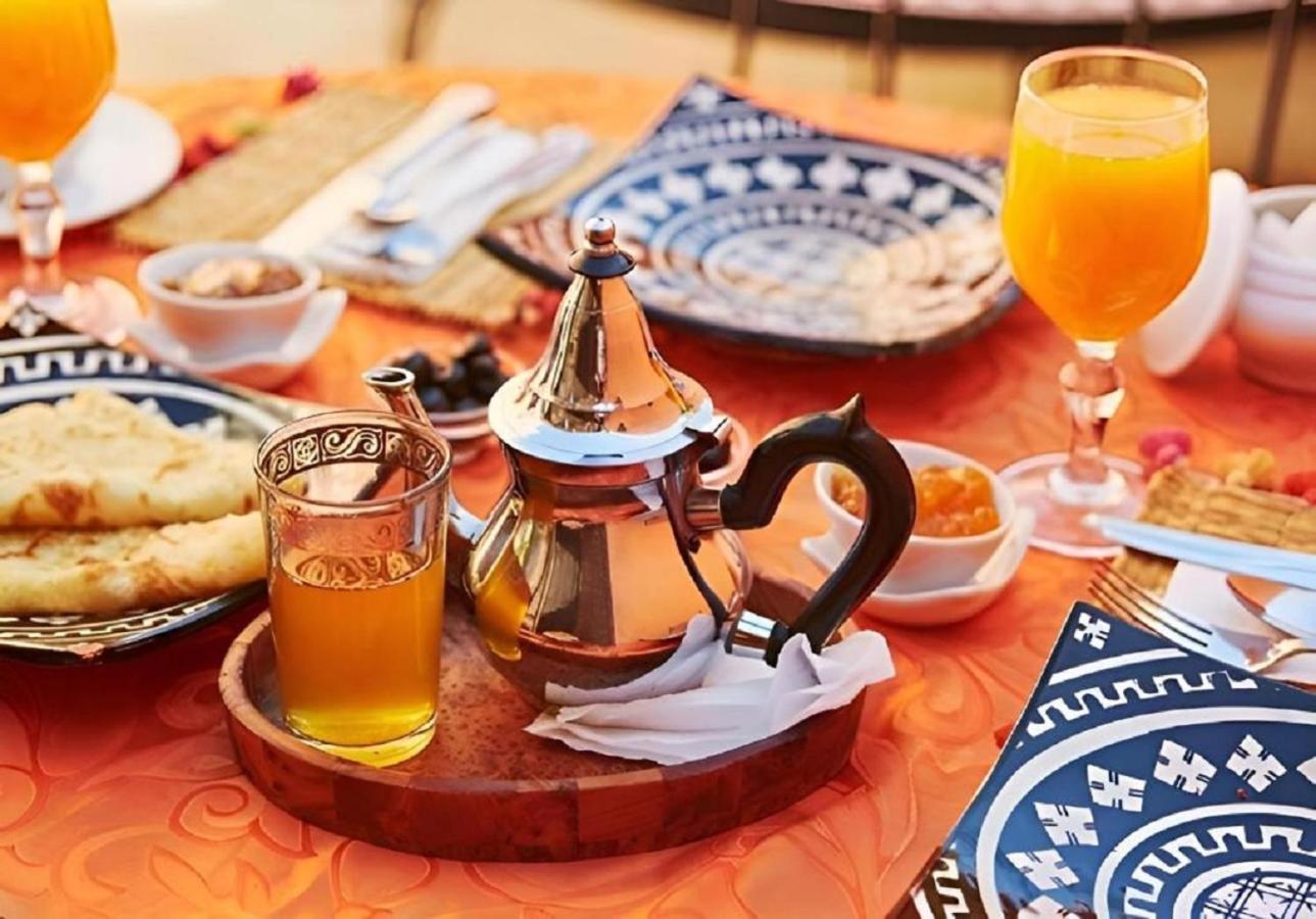 Hotel Desert Luxury Tented & Activities Adrouine Esterno foto