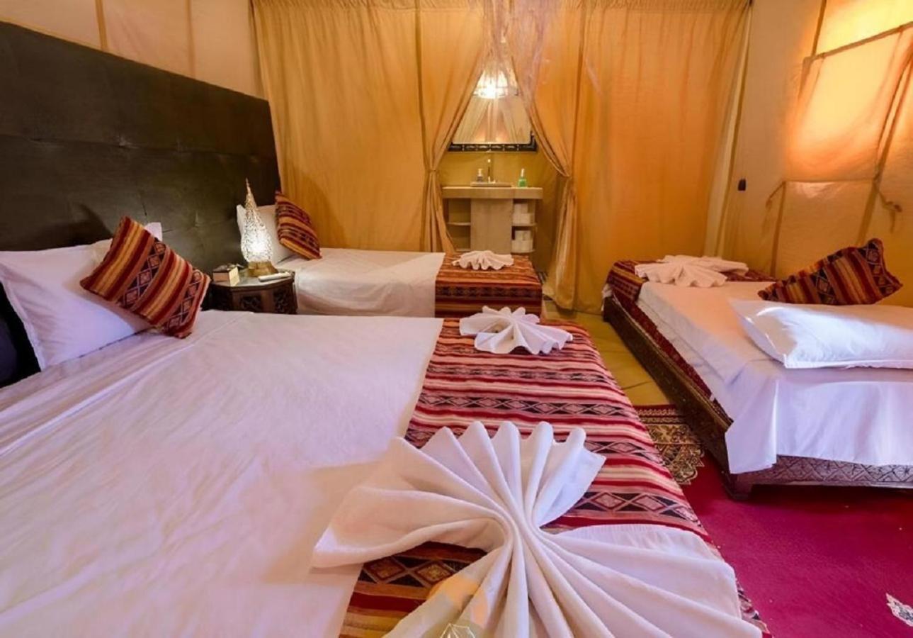 Hotel Desert Luxury Tented & Activities Adrouine Esterno foto